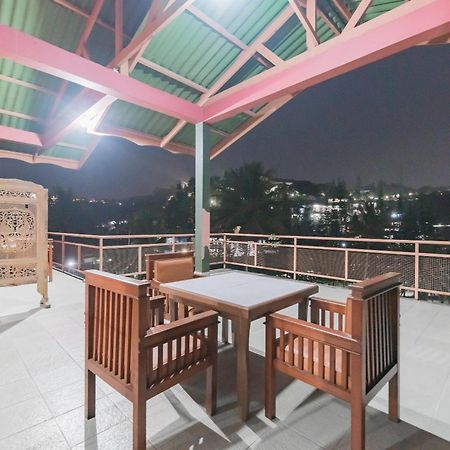 Reddoorz Plus At Hotel Griya Astoeti 보고르 외부 사진