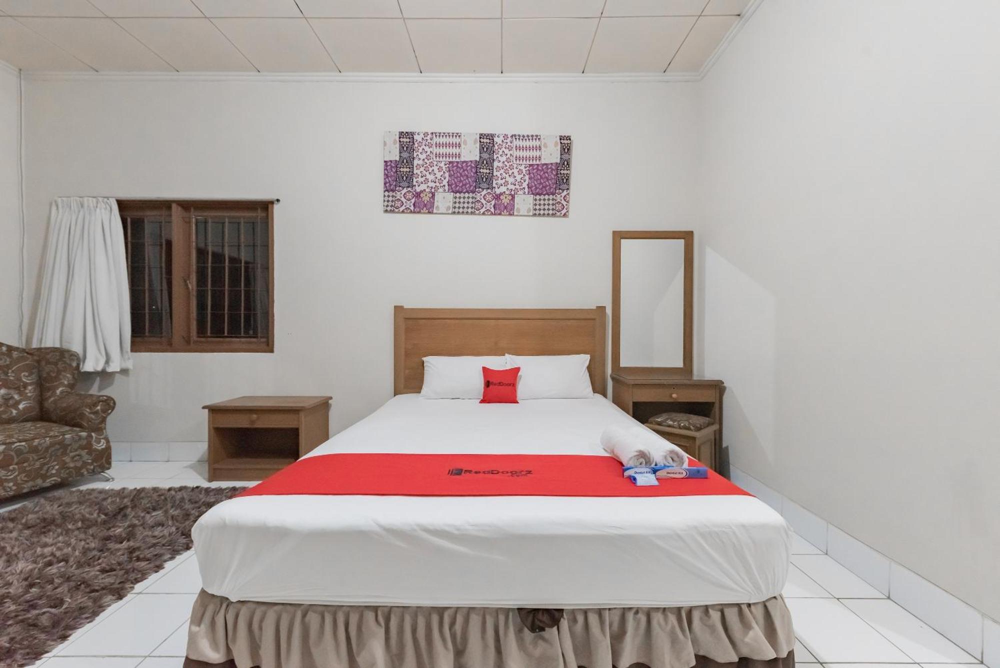 Reddoorz Plus At Hotel Griya Astoeti 보고르 외부 사진